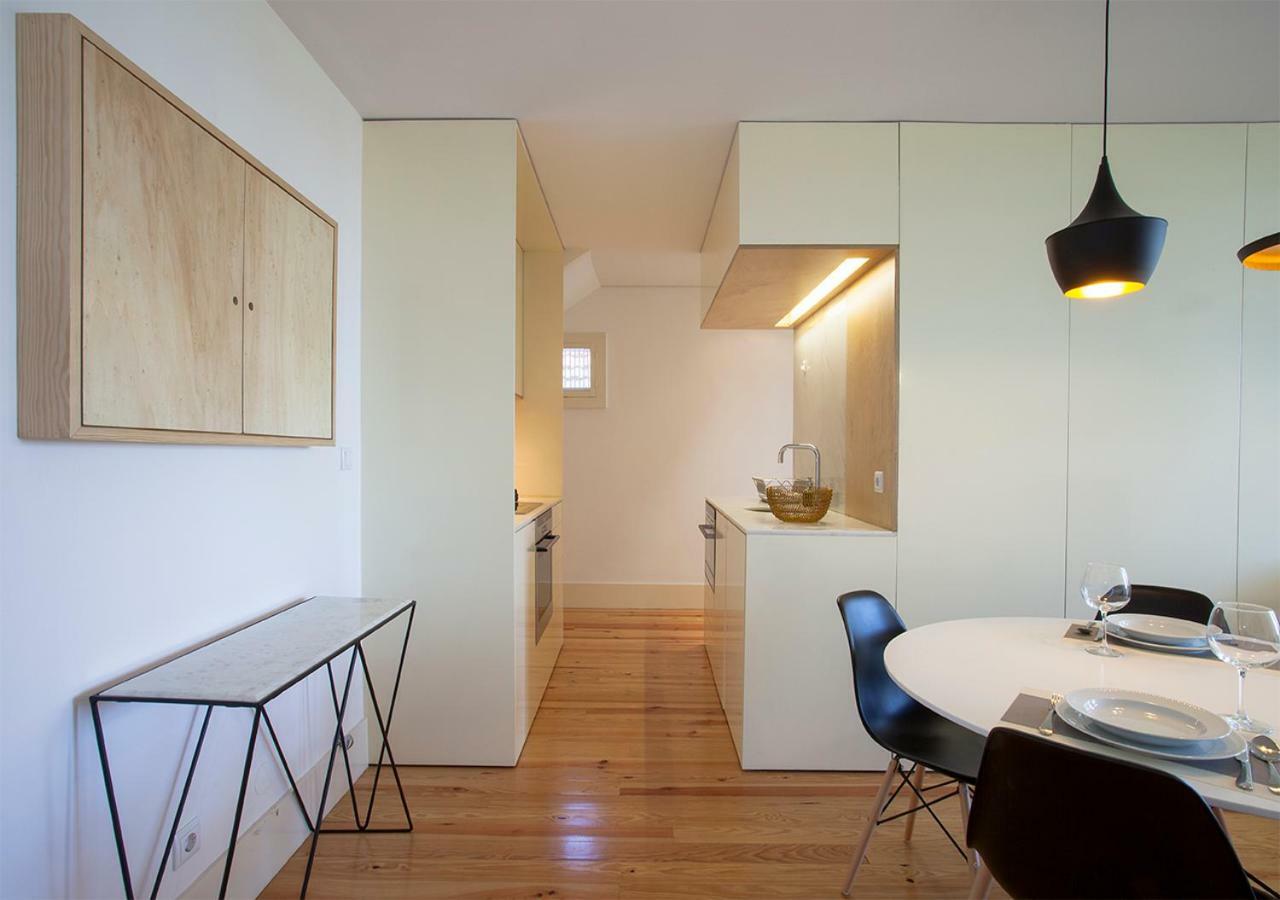 Liiiving In | Secret Balcony Apartment
